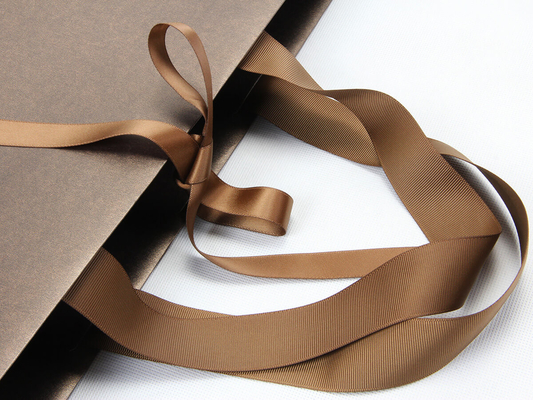 Bright Gold schillernde Papiertüten Siebdruck Geschenktüten aus braunem Papier
