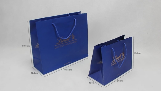 C1S C2S Glänzend beschichtete, personalisierte Papiertüten Meerblau Papiertüten zum Einkaufen von Kleidungsstücken