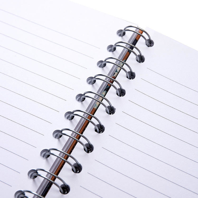 60 gsm-400 gsm Individuell bedruckte Spiralnotizbücher Stationäres A5-Notizbuch mit Drahtbindung