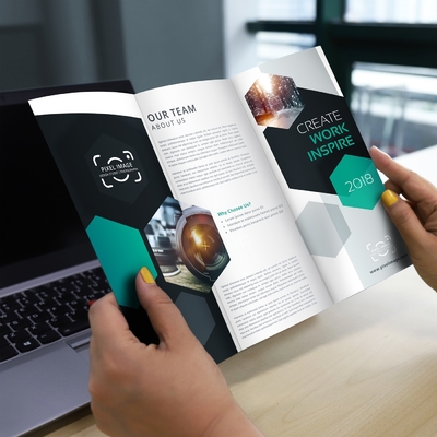 ISO9001 Flyer Design und Druck Benutzerdefinierte Farbe Professioneller Flyerdruck