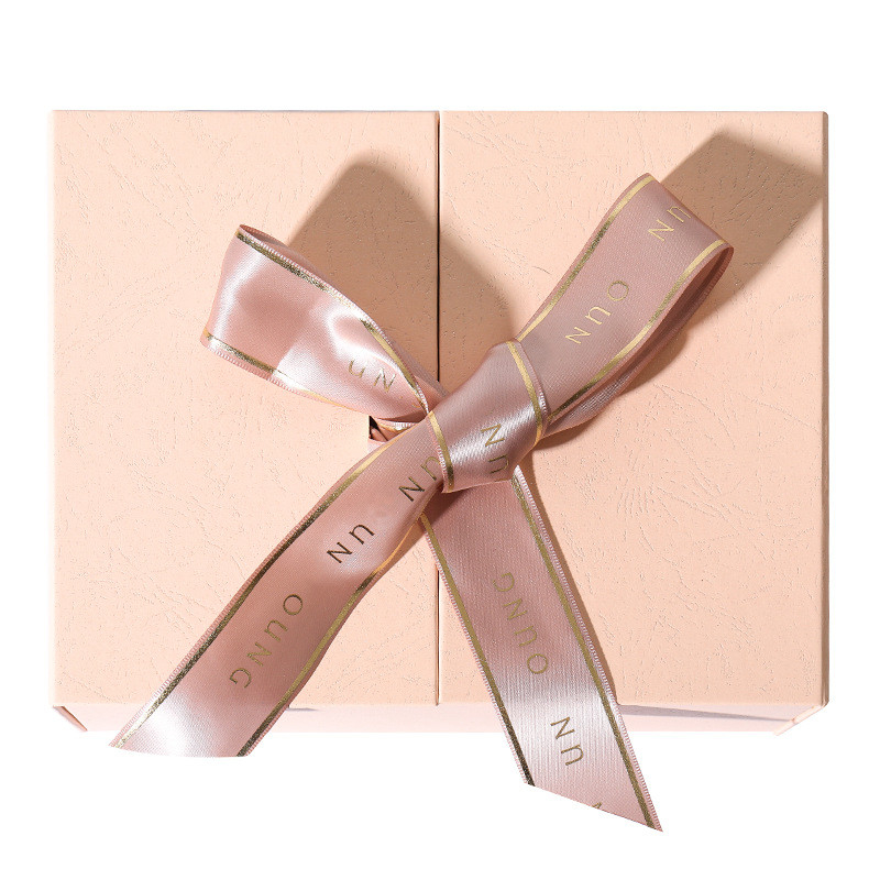 4C 6C Vollfarbiger starrer Karton Pink Cosmetc Geschenkbox mit Band